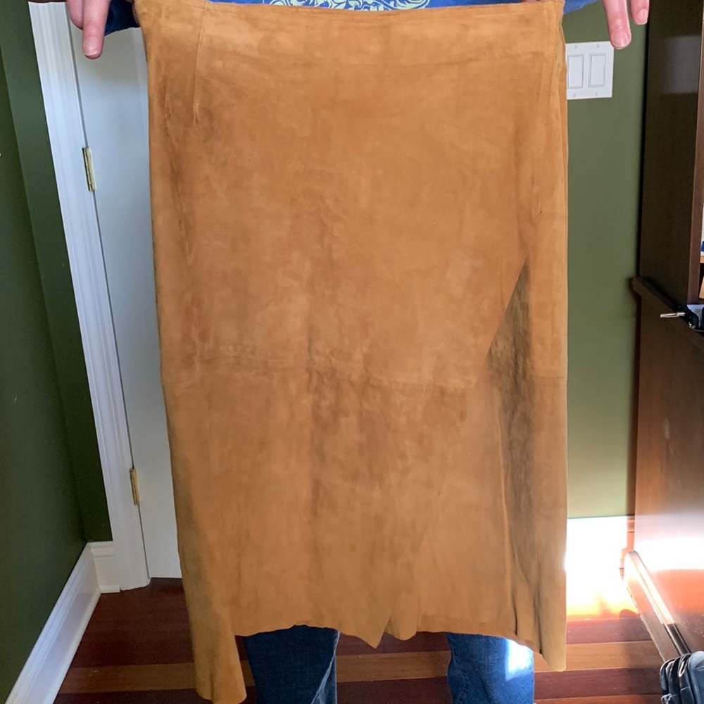 Liz Claiborne Lizwear suede camel/carmel color leather wrap skirt - Picture 2 of 10
